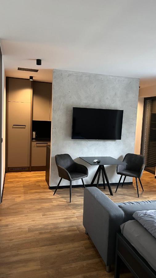 Kamel Club Restaurace A Penzion 올로모우츠 외부 사진